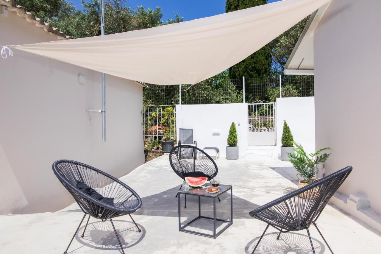 Grande Terra Villas With Swimming Pool Spartylas Exterior photo