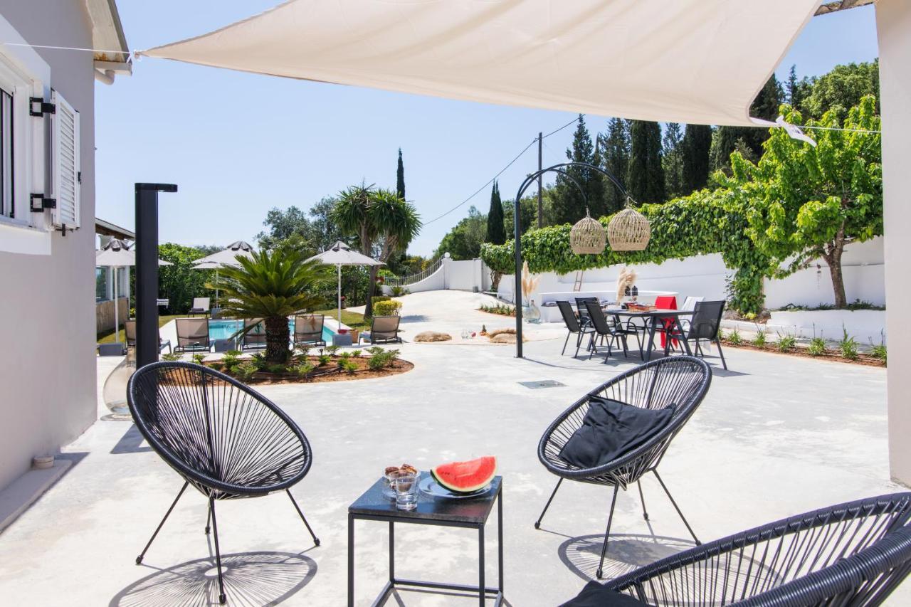 Grande Terra Villas With Swimming Pool Spartylas Exterior photo