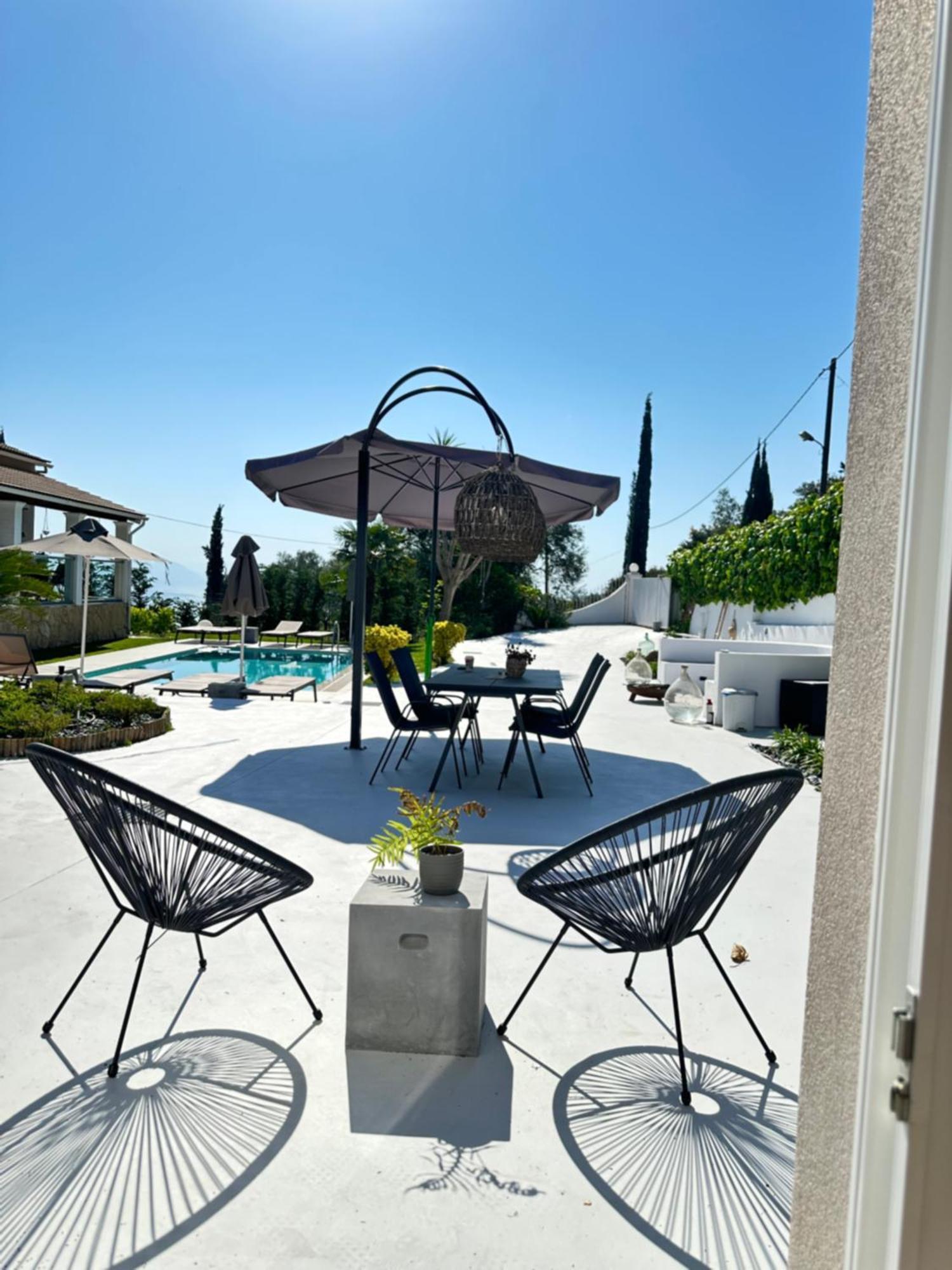 Grande Terra Villas With Swimming Pool Spartylas Exterior photo
